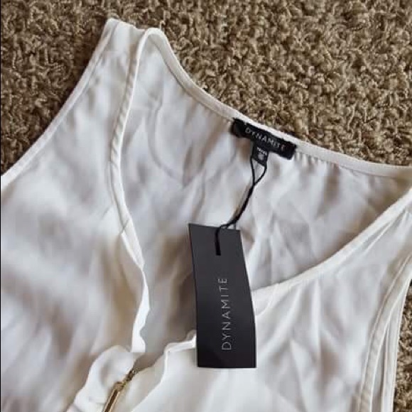 NWT Dynamite White Ruffled Zip Tank top - Picture 2 of 2